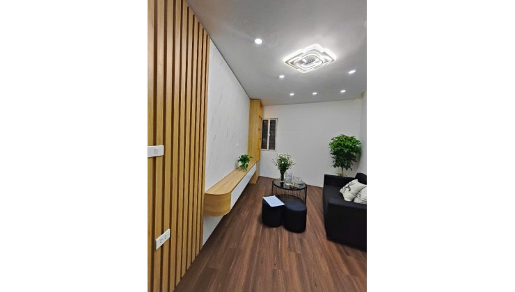 Bán nhà 2 tầng, 26m², ngõ Trương Định, Thịnh Liệt, Hoàng Mai - 1.65 tỷ sổ chung