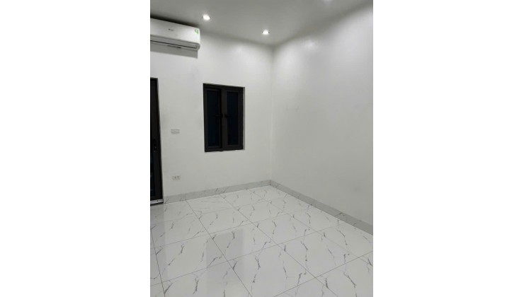 Bán nhà Vĩnh Hưng, Hoàng Mai, 36m², 2 tầng, 2 ngủ. 2.68 tỷ