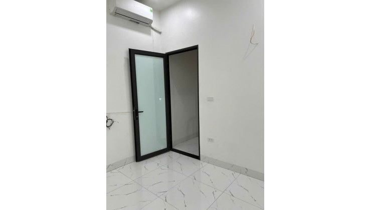 Bán nhà Vĩnh Hưng, Hoàng Mai, 36m², 2 tầng, 2 ngủ. 2.68 tỷ