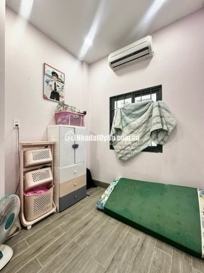 NHÀ HẺM 1/ THÔNG - NGUYỄN THƯỢNG HIỀN PHÚ NHUẬN - 4 TẦNG - MẶT TIỀN RỘNG THÊNH THANG