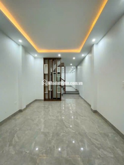 Bán nhà mới đẹp dt 52m2, 5 tầng, mỗi tầng 2 phòng, phố Yên Lãng thông Thái Thịnh, 10m ra đường ô tô tránh, giá đầu tư.