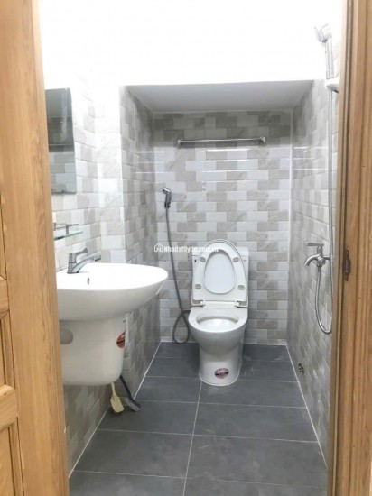 NHÀ BƯNG ÔNG THOÀN,PHƯỜNG PHÚ HỮU, TP THỦ ĐỨC - 50M2, NGANG 4.8M - 3 TÂNG,4PN - GIÁ 4.9TY