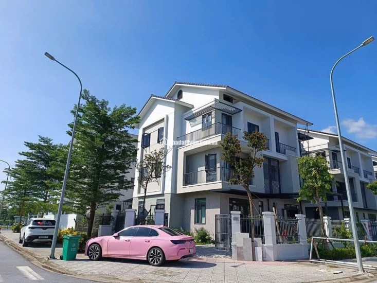 Mở bán BTSL 180m2 giá 11 tỷ tại phân khu shop villa Parkview, cách cầu Vĩnh Tuy 10km, giá F0 từ CĐT