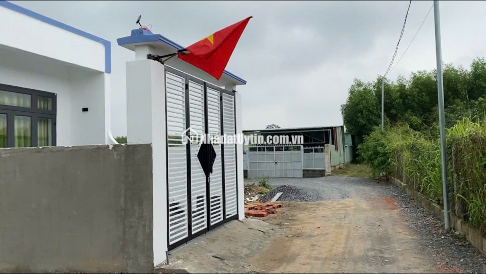 Th.anh toá.n 6️50tr có ngay căn nhà gác lửng ngay ủy ban xã BÌNH LỢI.