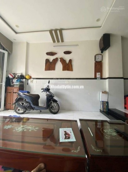 https://batdongsan.com.vn/ban-nha-rieng-duong-giap-nhat-phuong-nhan-chinh/ban-cuc-hiem-pho-t-thanh-xuan-2-thoang-canh-royal-city-50mx5t-gia-hon-8-ty-p