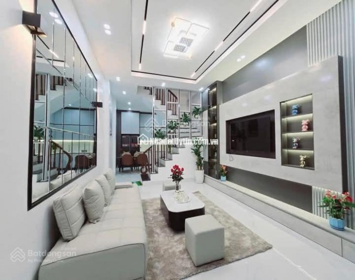 Siêu phẩm phố Pháo Đài Láng, 2 mặt thoáng, ngõ thông gần phố, cách ô tô 45m, DT 36m2 * 5 tầng