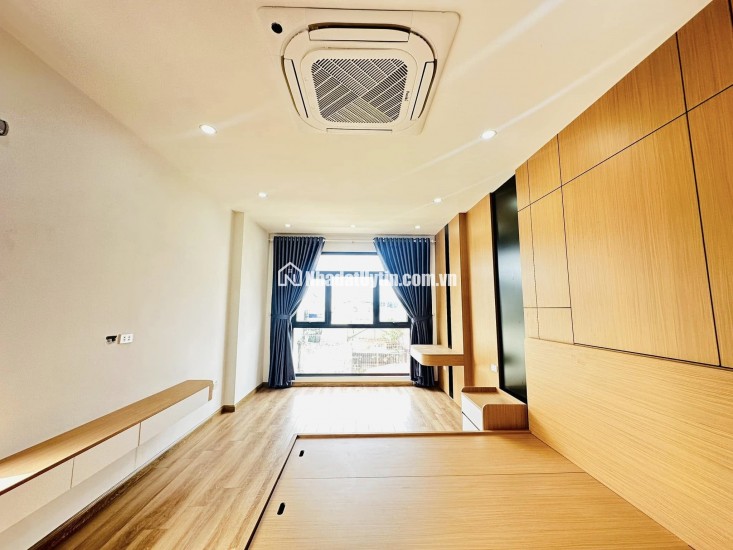 SIÊU ĐỈNH MẶT PHỐ HOÀNG VĂN THÁI - Ô TÔ TRÁNH - 8 TẦNG MỚI ĐÉT - THANG MÁY – KINH DOANH QUÁ ĐẸP