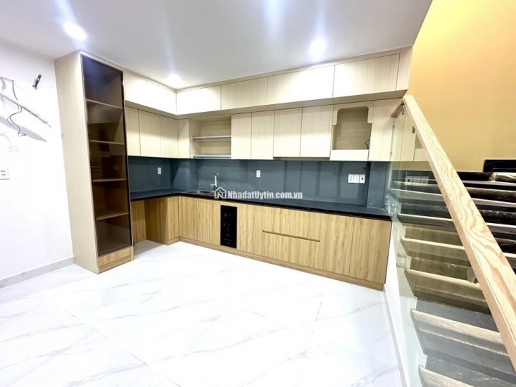 BIỆT THỰ MINI NGAY TT Q7 - DIỆN TÍCH VÀNG 100m2 ( 5X20m ) HXH 8M - NHỈNH 11TỶ