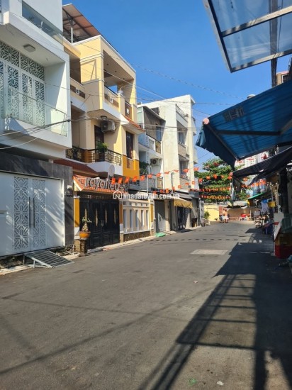 BIỆT THỰ MINI NGAY TT Q7 - DIỆN TÍCH VÀNG 100m2 ( 5X20m ) HXH 8M - NHỈNH 11TỶ