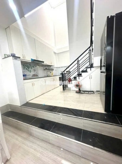 3 tầng -- huỳnh tấn phát -- tặng nội +thất --4 ty 05