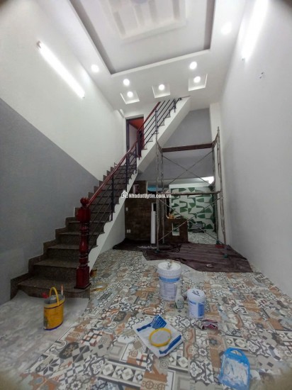 GẤP BÁN NHÀ TÂN THUẬN ĐÔNG QUẬN 7 , 3 TẦNG , 3 PHÒNG NGỦ , CHỈ 4,2 TỶ, NHÀ MỚI VÀO Ở NGAY