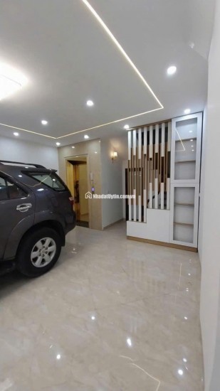 TRUNG TÂM HAI BÀ TRƯNG - NGÕ THÔNG TỨ TUNG - OTO NGỦ TRONG NHÀ - MẶT TIỀN KINH DOANH - GIÁ 12 TỶ