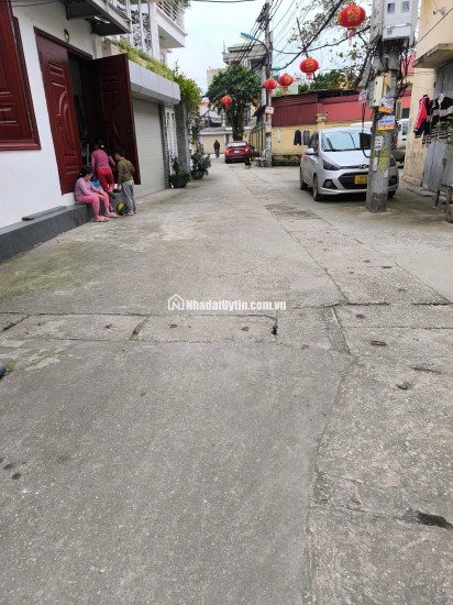 NHÀ ĐẸP Ở NGAY Ô TÔ NGỦ TRONG NHÀ  -  DÂN XÂY - HÀNG XÓM LINH ĐÀM 6 TẦNG MẶT TIỀN KHỦNG - KHU VỰC AN NINH DÂN TRÍ CAO