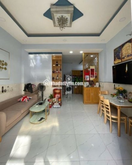 KHU VIP VƯỜN LÀI - PHAN THỊ HÀNH - PHÚ THỌ HOÀ - NHÀ 2 TẦNG MỚI ĐẸP - 31M2 - NGANG LỚN HƠN 4M - SỔ VUÔNG VỨC HOÀN CÔNG ĐỦ - SÁT MẶT TIỀN ĐƯỜNG LỚN -
