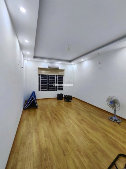 MỸ ĐÌNH – NHÀ ĐẸP KHỎI BÀN – NỘI THẤT HỊN – Ô TÔ THẲNG TIẾN