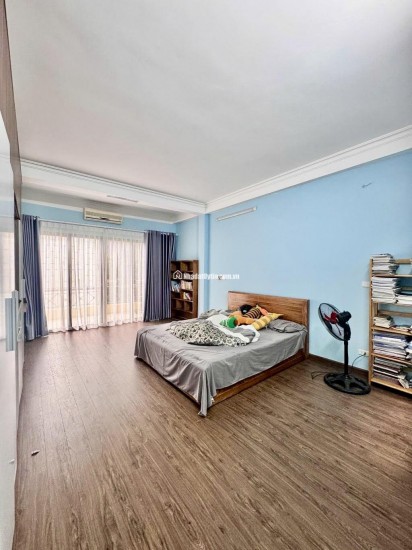 Bán Nhà Trương Định, Ngõ Ô TÔ Thông, Kinh Doanh, Mặt tiền rộng giá tốt chỉ 180 triệu/m2