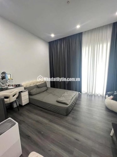 NHÀ 2 TẦNG 3PN - ĐƯỜNG 379 TĂNG NHƠN PHÚ A Q9