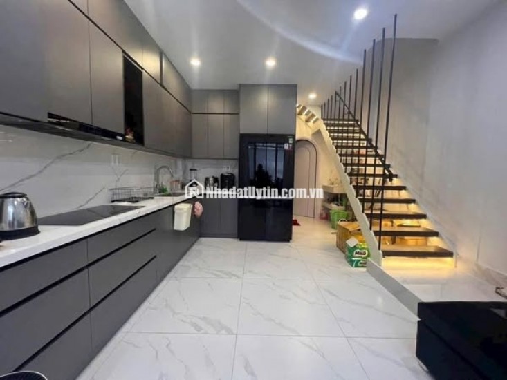 NHÀ 2 TẦNG 3PN - ĐƯỜNG 379 TĂNG NHƠN PHÚ A Q9