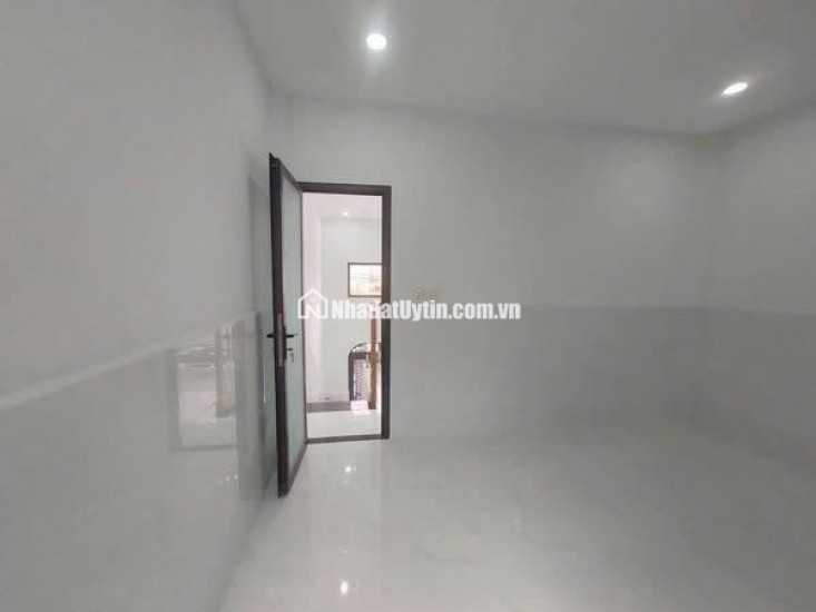 Thủ Đức - Long Thạnh Mỹ - Mặt tiền hẻm trước nhà 6m , chỉ việc dọn vào ở