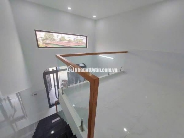 Thủ Đức - Long Thạnh Mỹ - Mặt tiền hẻm trước nhà 6m , chỉ việc dọn vào ở