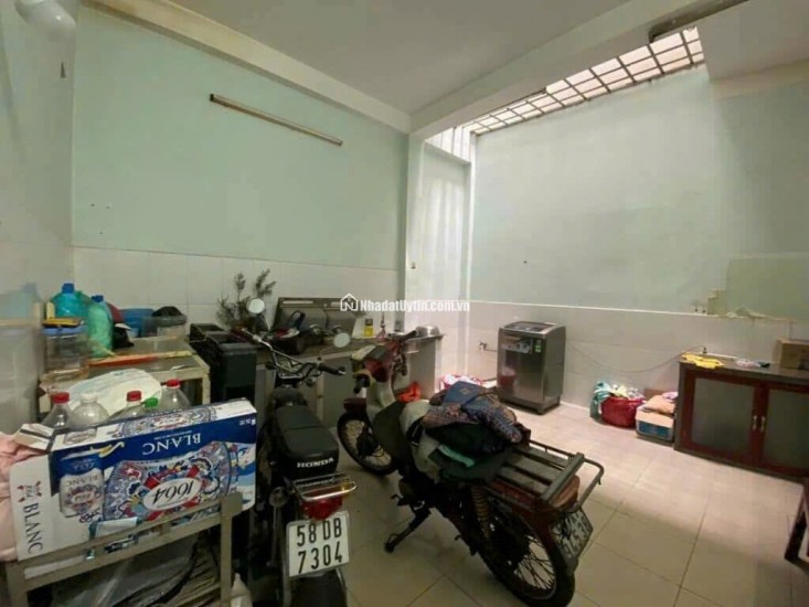 Bán Nhà HXH Đường Lê Văn Quới, P. Bình Trị Đông, Q. Bình Tân, 4.3x22m, Chỉ 5.9 Tỷ