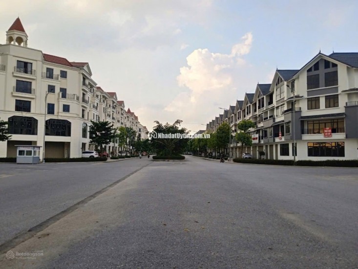 KĐT Hinode - Park: Đất 70m2 -chỉ 138,5 tr/ m - phân lô, vỉa hè + đường 2 ôtô tránh - sát QL32