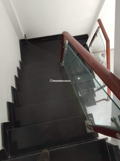 BÁN NHÀ QUẬN 7 DƯỚI 3 TỶ, 3 TẦNG, MÁI ĐÚC BTCT