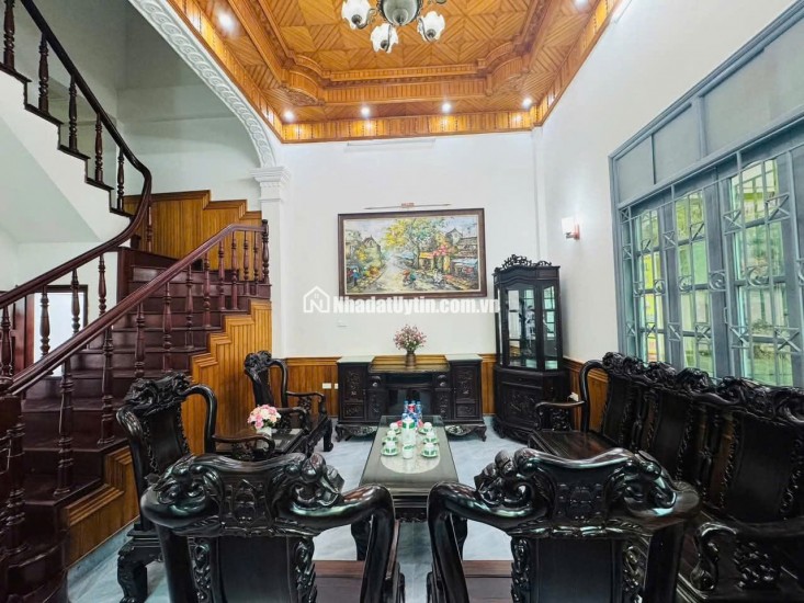 NHÀ ĐẸP ĐỐNG ĐA - THANG MÁY -KINH DOANH - Ô TÔ VÀO NHÀ.