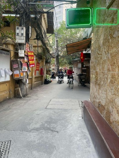 ÔTÔ QUA NHÀ - THÔNG KINH DOANH - GẦN PHỐ - TIỆN ÍCH BẠT NGÀN - KHU HIẾM.