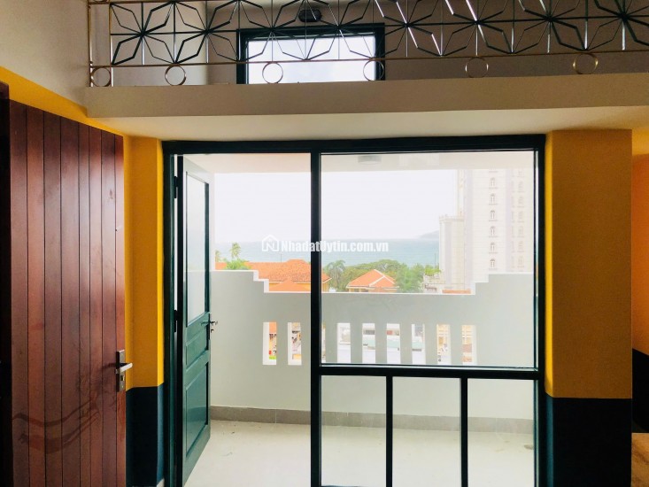 Bán hotel 7 tầng hẻm Paster , Xương Huân , Nha Trang .
dt 82m2, Giá bán 20 tỷ lh:  minh nhật
