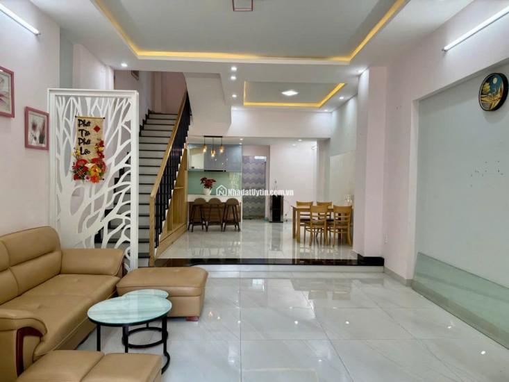 Bán Nhà Mặt Tiền- Khu Du Lich - Giá Rẻ