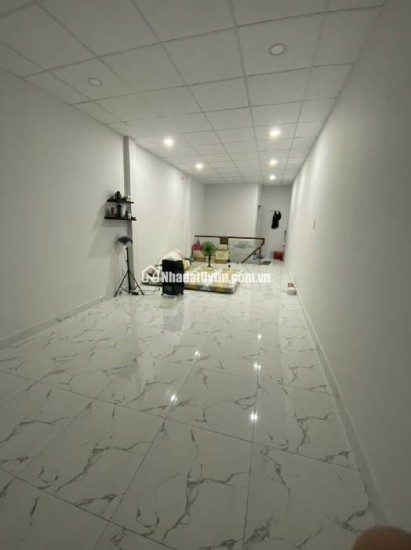 Nhà Mặt tiền Ngay Ngã 4 Thoại Ngọc Thầu 2 Tầng, 36M, SHR, Giá 5,5 Tỷ