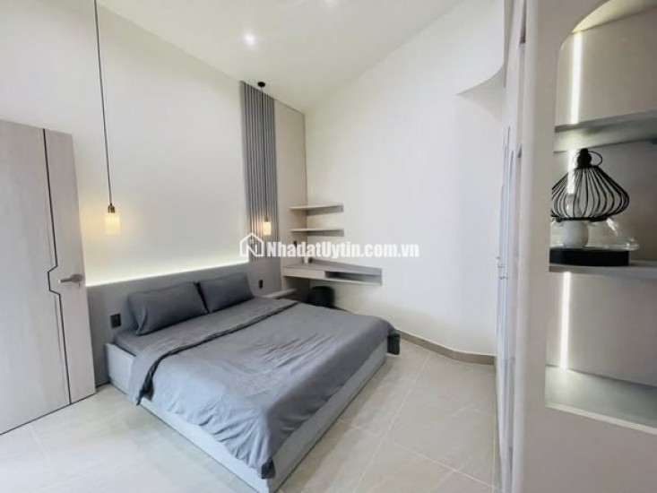 SIÊU PHẨM LÊ VĂN SỸ – PHƯỜNG 13, PHÚ NHUẬN – NGANG KHỦNG 8M