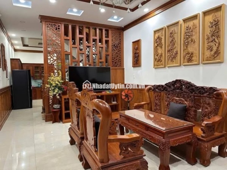 LÊ VĂN KHƯƠNG _Q12_HẺM XE HƠI QUA NHÀ