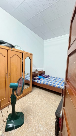 BÁN NHÀ 2 TẦNG MẶT TIỀN ĐƯỜNG PHẠM VĂN ĐỒNG - VĨNH HOÀ NHA TRANG 6TY2