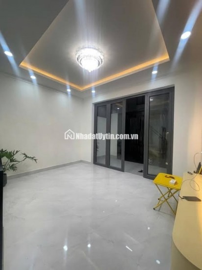 NHÀ MỚI NGUYỄN DUY – NGAY CHỢ XÓM CỦI – FULL NỘI THẤT