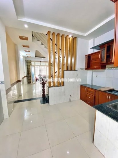 CHỈ HƠN 4 TỶ - CÓ NGAY CĂN NHÀ 2 TẦNG VUÔNG VỨC - NGANG 4 x DÀI 14 - SÁT BÊN EMART PHAN HUY ÍCH - FULL CÔNG NĂNG - Ở ĐƯỢC NGAY