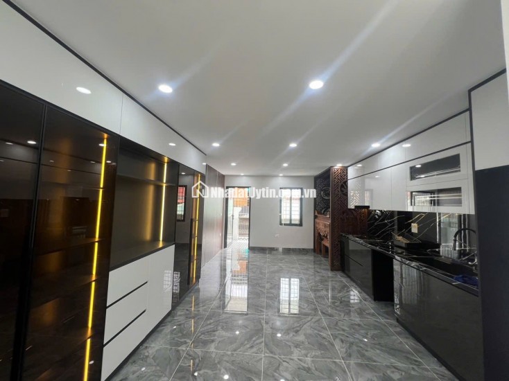 MUA NGAY KO MẤT-NHÀ PHỐ ĐỘI CẤN -BA ĐÌNH 6 TẦNG THANG MÁY-56M2-4,2MT-15.8 Tỷ-Ô TÔ TRÁNH