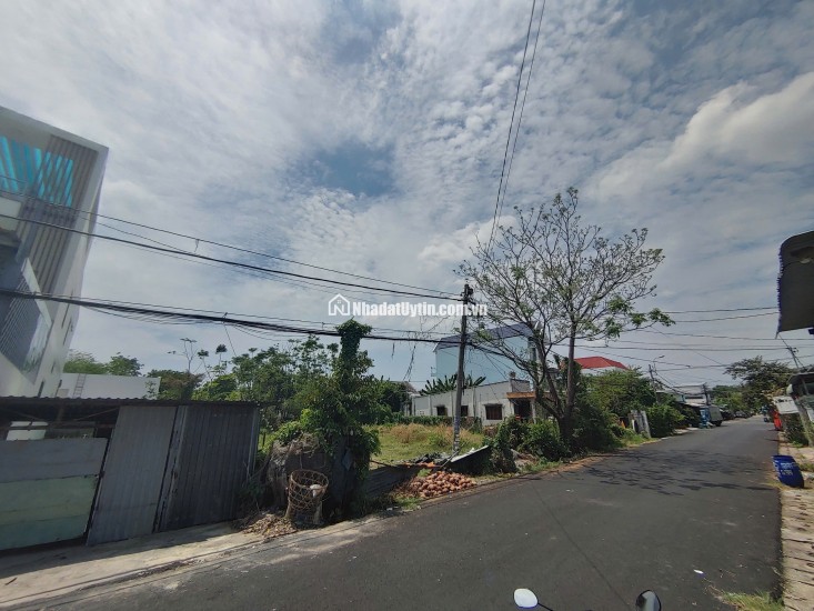 ĐẤT NỀN BIỆT THỰ 1100m2 CÁCH CHỢ VIỆT MỸ 150M