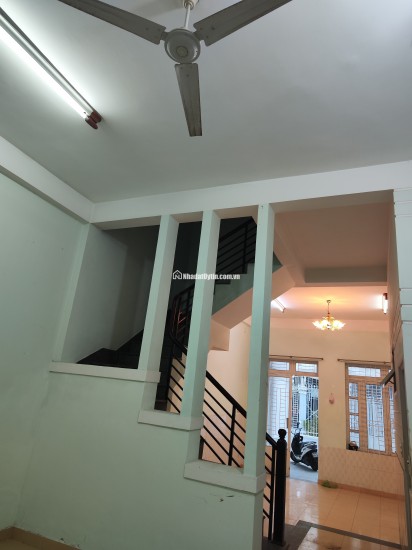 Cho thuê lâu dài nhà 1 trệt 1 lầu, DT175m2 tại số 3 đường B3, phường Vĩnh Hoà, Nha Trang