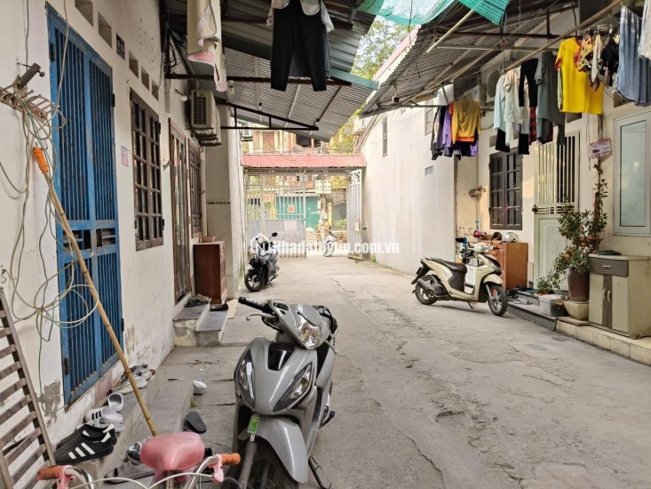 SIÊU PHẨM HIẾM - PHÂN LÔ QUÂN ĐỘI - Ô TÔ 7 CHỖ VÀO - SÁT KHU ĐÔ THỊ GOLDMART CITY