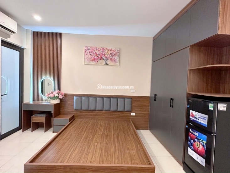 ĂN HỘ DỊCH VỤ ĐẸP - GẦN Ô TÔ - CHO THUÊ DÒNG TIỀN ỔN ĐỊNH - FULL NỘI THẤT - KHÔNG CÓ THANG MÁY - 15 NGÀY NỮA LA VÀO XONG NỘI THẤT.