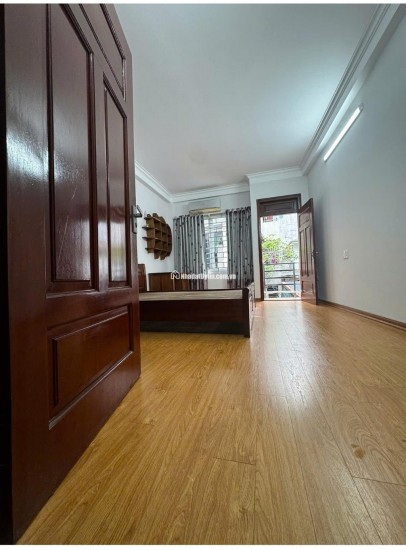 Phố Phú đô tương lại gần kế tất cả các tiện ích ,công viên ,hồ điều hoà,bệnh viện Hồng Ngọc ,Đường đua F1 ,Sân vận động Mỹ đình ,Bể bơi 4 mùa