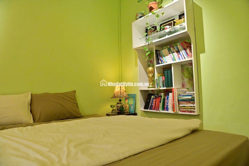 CHÍNH CHỦ CẦN BÁN GẤP NHÀ TẠP THỂ THÁI THỊNH CỰC ĐẸP, FULL NỘI THẤT DT HƠN 50M SĐCC