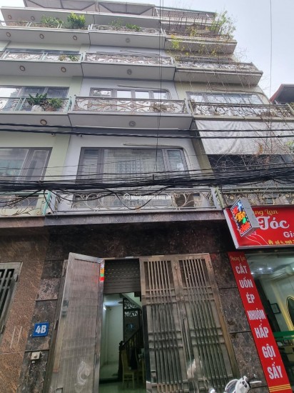 Khu phân lô ô tô tránh chạy vòng quanh, hiếm nhà bán, xây dựng rất kiên cố chắc chắn, kinh doanh tốt, hoặc phù hợp văn phòng Công ty.