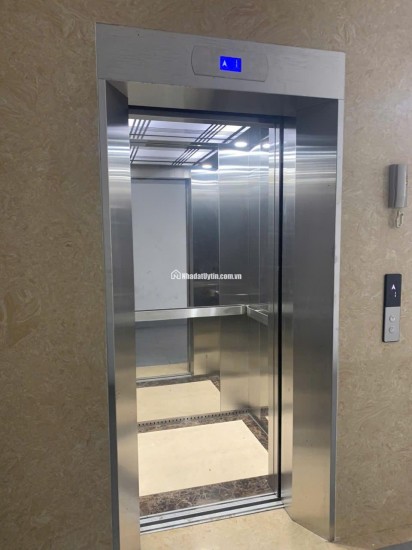 Chính chủ cho thuê nhà diện tích lên tới 290 m2, 3 tầng mới xây dc 6 tháng, oto tránh trước nhà, đỗ vào nhà oto 7 chỗ , giá 30tr/1 tháng