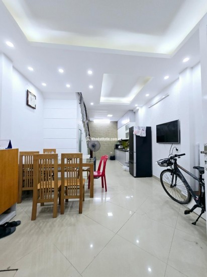 BÁN NHÀ ĐẸP DÂN XÂY TRUNG LIỆT-THÁI HÀ - 40M2- 5T - MT 4.1M GIÁ CHỈ 9.5 TỶ