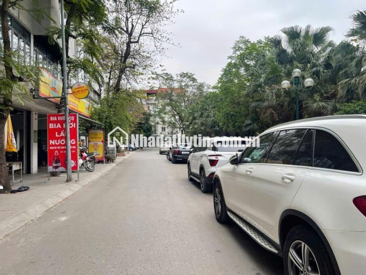 Bán Nhà Phố Hoàng Cầu - 45m x 7 Tầng Thang Máy - Ô Tô Đỗ Cửa - Giá 15,3 tỷ