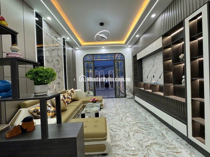 BÁN NHÀ 1 TRỆT 1 LẦU - KHU PHỐ KIM ĐỊNH, THỊ TRẤN CẦN GIUỘC, LONG AN CHỈ 2 TỶ 3