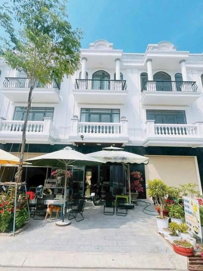 BÁN GẤP SHOPHOUSE 1 TRỆT 2 LẦU TRUNG TÂM LAI UYÊN, BÀU BÀNG